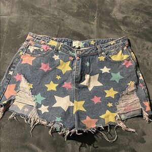Colorful Star Print Distressed Denim Shorts